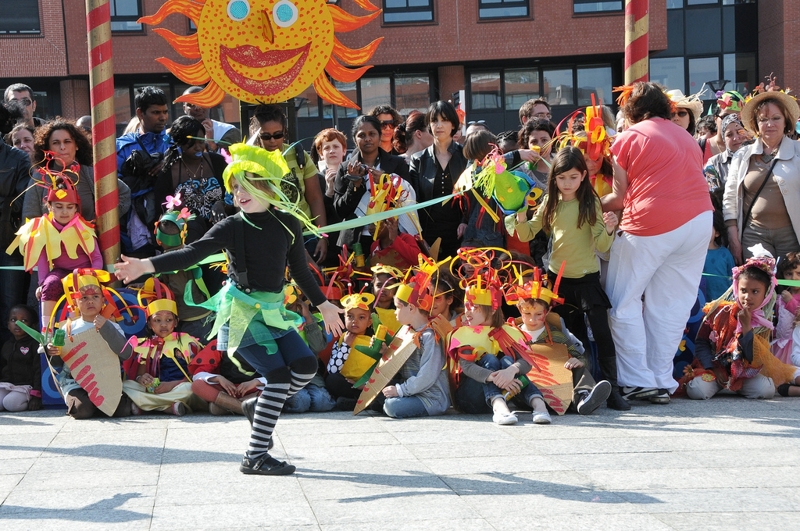 Evry Daily Photo - Caranval Evry 2010 - Le Grand Final 054 - large.jpg